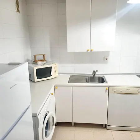 Spacious In Near Beaches 115 M² 公寓 *